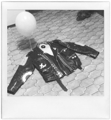 Diese Lederjacke gewann einen Preis, alle Achtung!